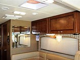 2015 Thor Motor Coach Hurricane Photo #16