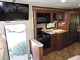 2015 Thor Motor Coach Hurricane Photo #25