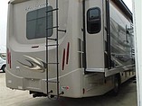 2015 Thor Motor Coach Hurricane Photo #3