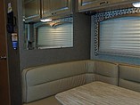 2015 Thor Motor Coach Hurricane Photo #9
