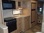 2015 Thor Motor Coach Hurricane Photo #11