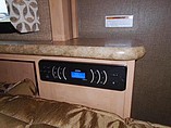 2015 Thor Motor Coach Hurricane Photo #22