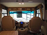 2015 Thor Motor Coach Hurricane Photo #28