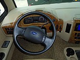2015 Thor Motor Coach Hurricane Photo #29