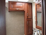 2015 Thor Motor Coach Hurricane Photo #22