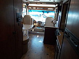 2015 Thor Motor Coach Hurricane Photo #18