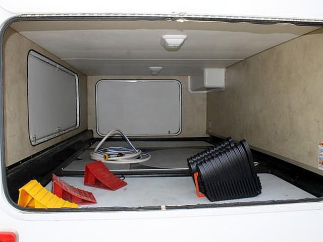 2012 Thor Motor Coach Freedom Elite Photo