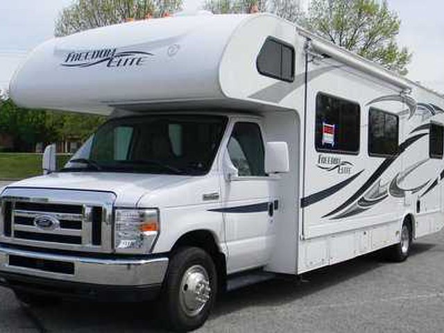 2012 Thor Motor Coach Freedom Elite Photo
