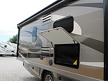 2016 Thor Motor Coach Hurricane Photo #4