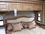 2016 Thor Motor Coach Hurricane Photo #16