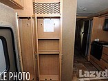 2016 Thor Motor Coach Hurricane Photo #24