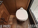 2016 Thor Motor Coach Hurricane Photo #28