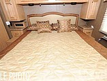 2016 Thor Motor Coach Hurricane Photo #34