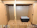 2016 Thor Motor Coach Hurricane Photo #37