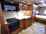 2016 Thor Motor Coach Hurricane Photo #6