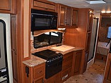 2013 Thor Motor Coach Hurricane Photo #13