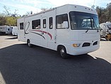 2004 Thor Motor Coach Hurricane Photo #2