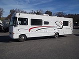 2004 Thor Motor Coach Hurricane Photo #3