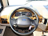 2015 Thor Motor Coach Hurricane Photo #6