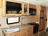2015 Thor Motor Coach Hurricane Photo #9