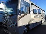 2015 Thor Motor Coach Hurricane Photo #2
