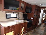 2015 Thor Motor Coach Hurricane Photo #8