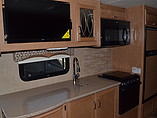 2015 Thor Motor Coach Hurricane Photo #7