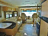 2015 Thor Motor Coach Hurricane Photo #10