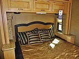 2015 Thor Motor Coach Hurricane Photo #24