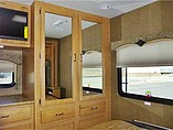 2015 Thor Motor Coach Hurricane Photo #26
