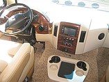 2015 Thor Motor Coach Hurricane Photo #5