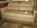 2015 Thor Motor Coach Hurricane Photo #7