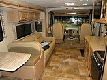 2015 Thor Motor Coach Hurricane Photo #14