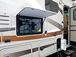 2015 Thor Motor Coach Hurricane Photo #5