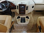2015 Thor Motor Coach Hurricane Photo #11