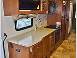 2015 Thor Motor Coach Hurricane Photo #13