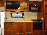 2015 Thor Motor Coach Hurricane Photo #14