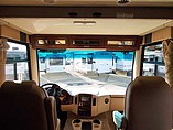 2015 Thor Motor Coach Hurricane Photo #8