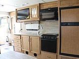 2016 Thor Motor Coach Hurricane Photo #4