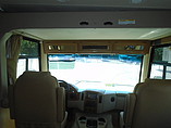 2016 Thor Motor Coach Hurricane Photo #8