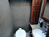 2016 Thor Motor Coach Hurricane Photo #14