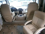 2013 Thor Motor Coach Hurricane Photo #5