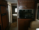 2013 Thor Motor Coach Hurricane Photo #9