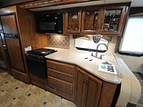 2015 Thor Motor Coach Hurricane Photo #9