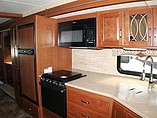 2015 Thor Motor Coach Hurricane Photo #9