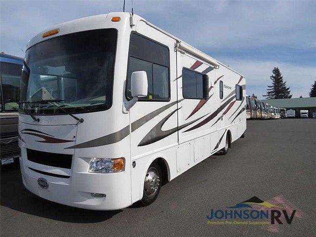 2011 Thor Motor Coach Hurricane Photo