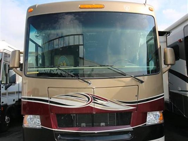 12 Thor Motor Coach Hurricane