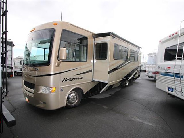 2011 Thor Motor Coach Hurricane Photo