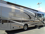 2015 Thor Motor Coach Hurricane Photo #4