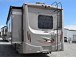 2015 Thor Motor Coach Hurricane Photo #19